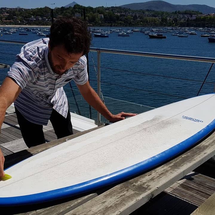 peindre planche de surf