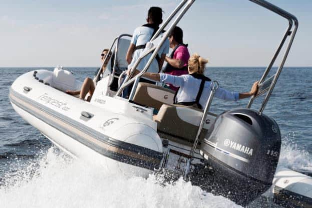 huile embase moteur hors bord