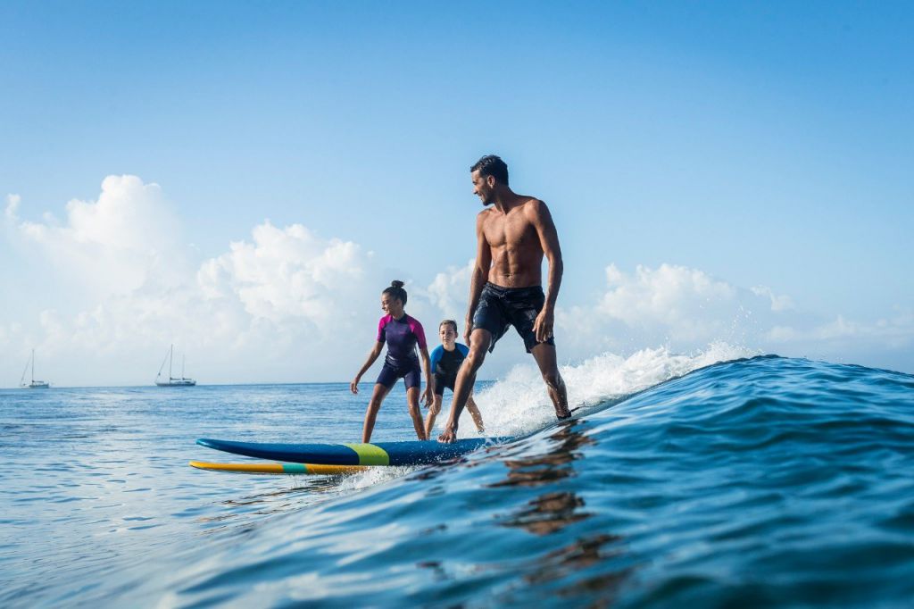 planche de surf noire