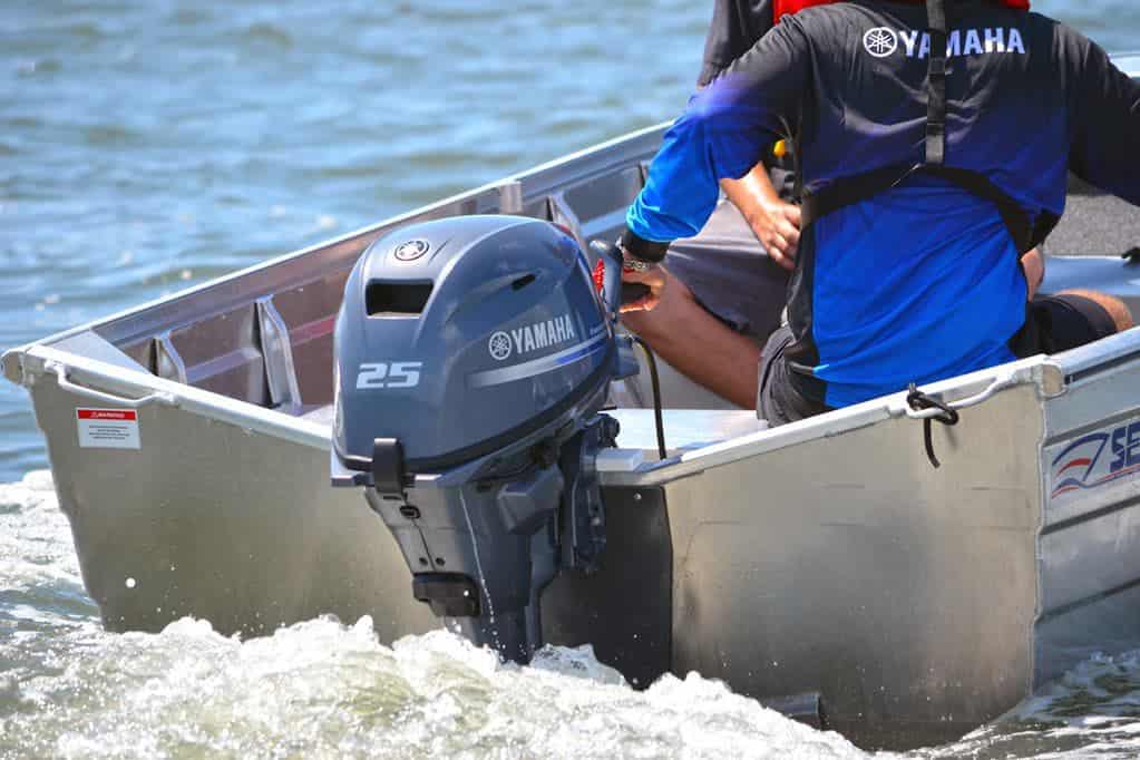 moteur hors bord 2 temps interdit