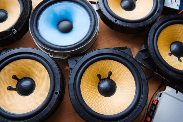 meilleur haut parleur voiture 13 cm